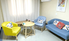 咨詢(xún)環(huán)境:交流區(qū)一角-貴陽(yáng)正宇鐵路醫(yī)院